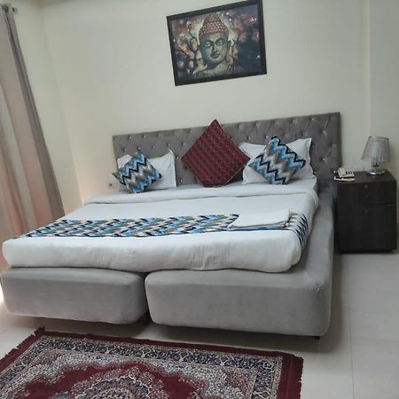 Hotel The Am Bliss Γκουργκάον Εξωτερικό φωτογραφία