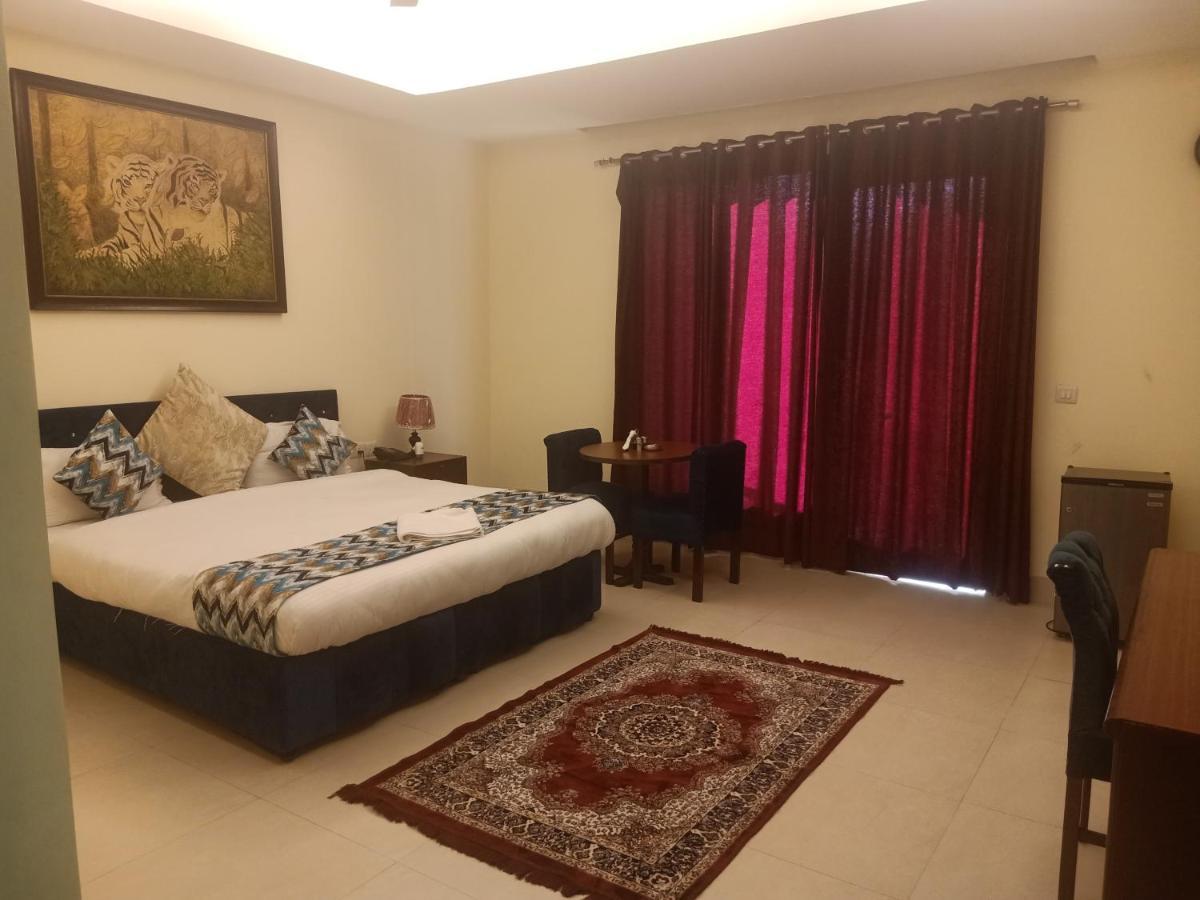 Hotel The Am Bliss Γκουργκάον Εξωτερικό φωτογραφία